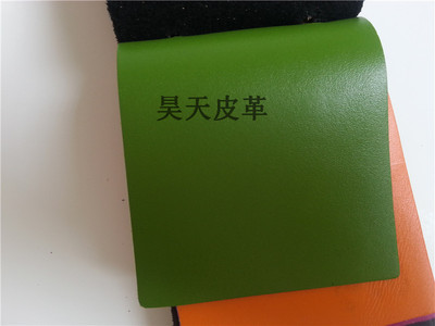 優(yōu)質(zhì)二層變色油蠟皮、瘋馬皮與貼膜皮 無極縣昊天皮革的專業(yè)生產(chǎn)與銷售